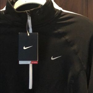 *NWT*Nike Women’s Half Zip
